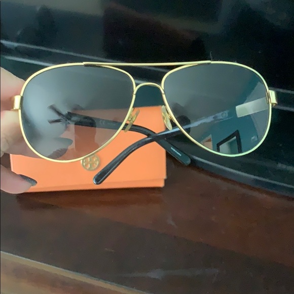 Tory Burch aviators - Picture 2 of 4